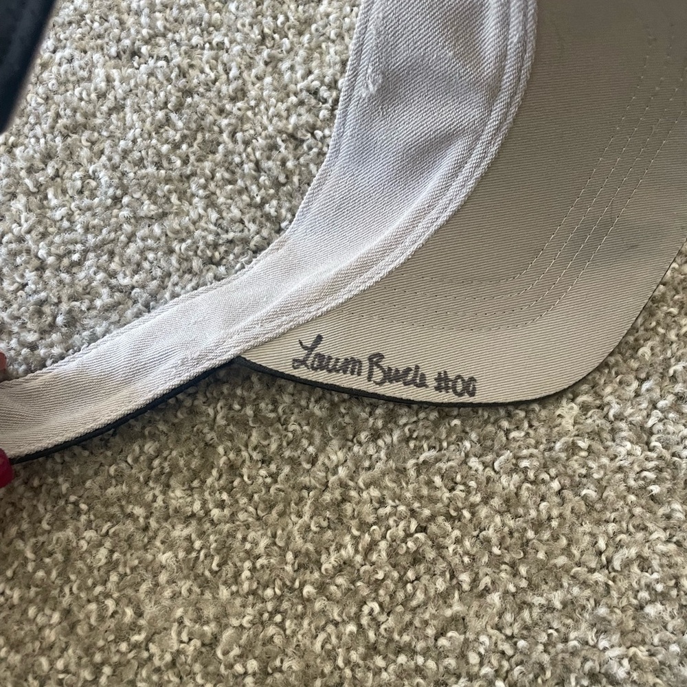 Signed Oregon visor - Picture 2 of 4